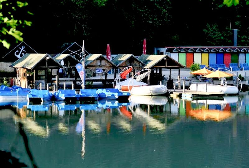 Bootshouse BBQ Boot & Adventure Minigolf